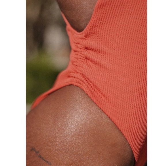 Toluca Swim Venus Midi Long Cross-back one-piece - Palm - Picture 11 of 12